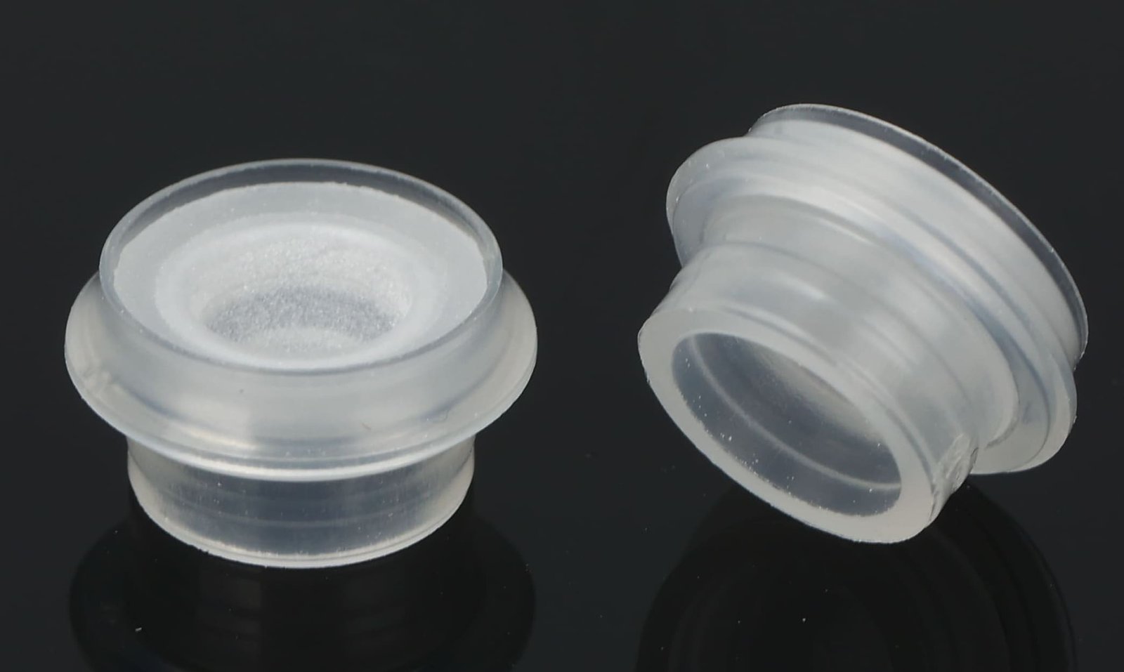 silicone valve for food packaging installed in jam bottle cap