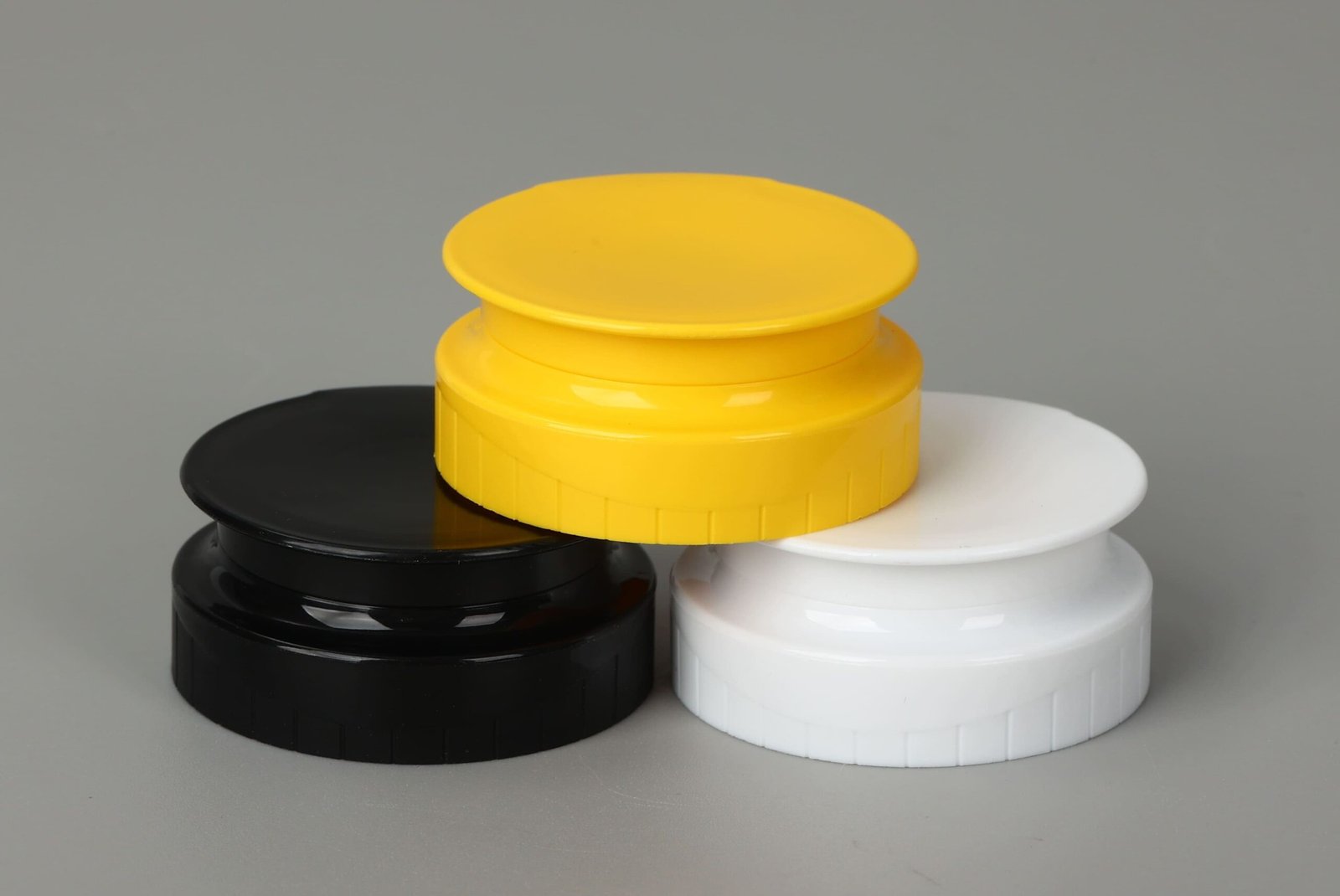 Snap-on cap with silicone valve for shampoo bottle
