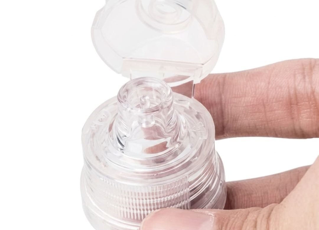 28mm sport cap with PCO 1881 neck finish on water bottle