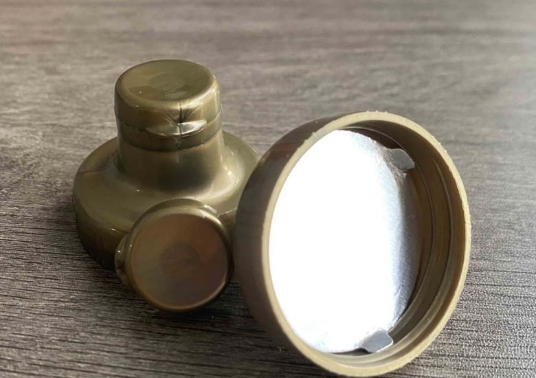 "38-400 flip top pokrovček s snap tečajem in navojem za plastično steklenico"